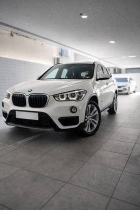 BMW X1 2.0 16V TURBO ACTIVEFLEX SDRIVE20I 4P AUTOMÁTICO BMW X1 2.0 16V TURBO ACTIVEFLEX SDRIVE20I 4P AUTOMÁTICO